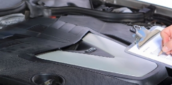 Fahrzeugdiagnose und Störungsbehebung in der Autogarage